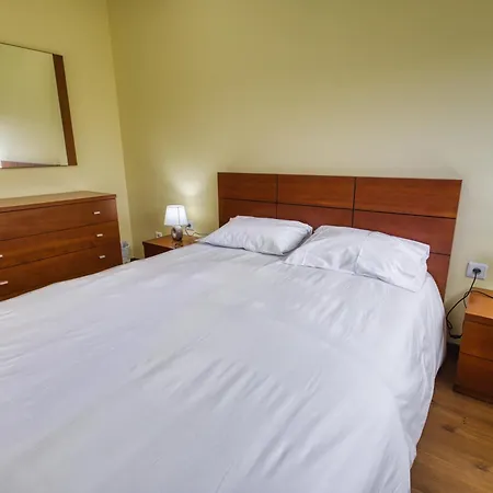 Ocean Whisper Apartman *