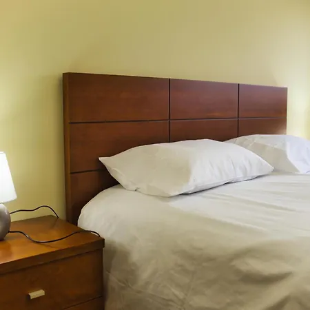 Ocean Whisper Apartman